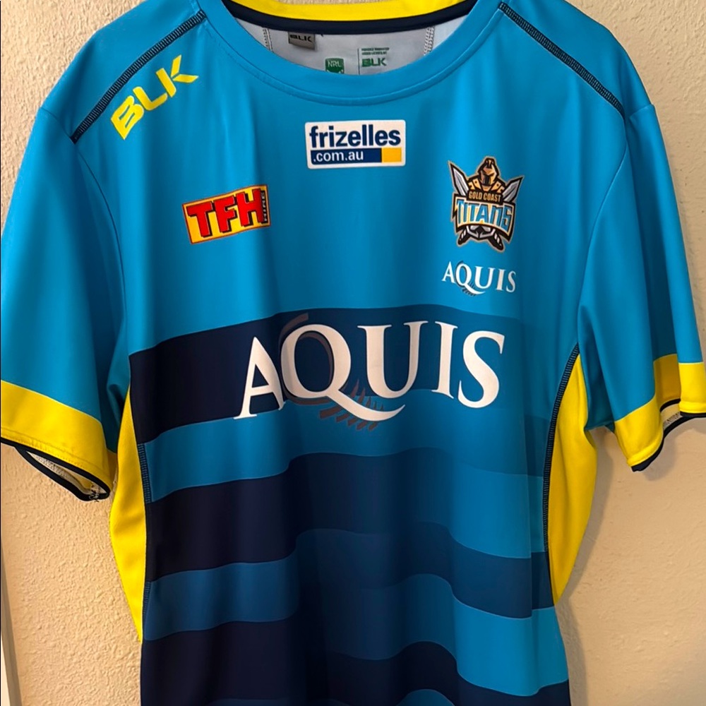 Gold Coast Titans rugby jersey